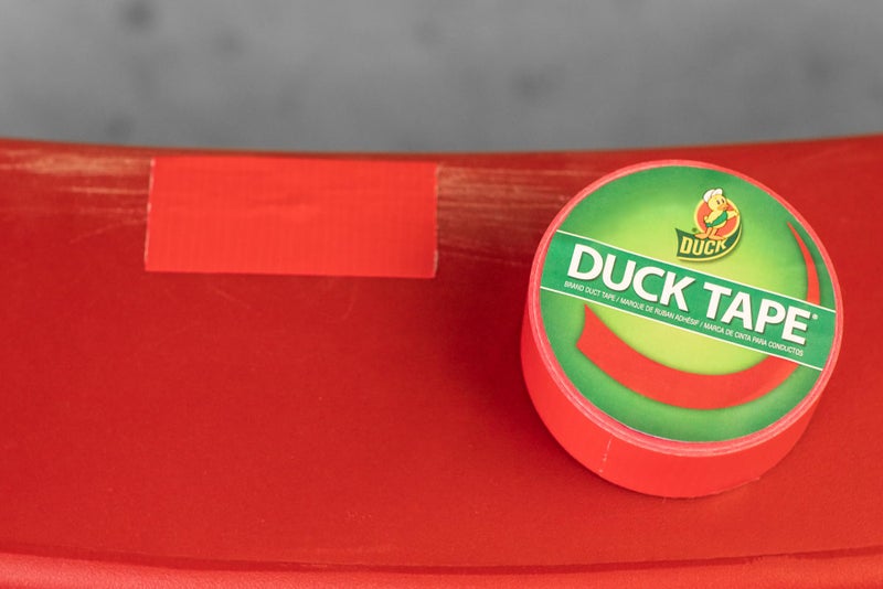 Duck شريط لاصق ملون من دك براند 1265014، أحمر، 1.88 بوصة × 20 ياردة، لفة واحدة - Image 5